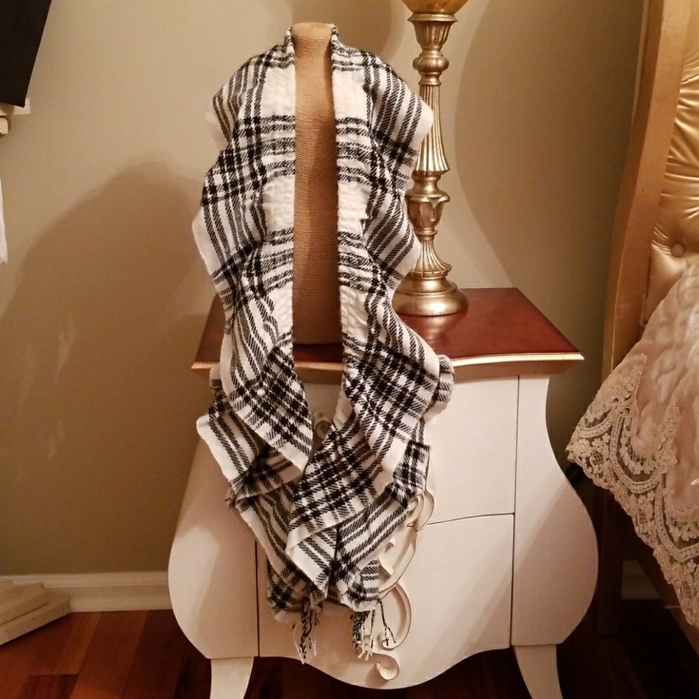 Black and White print scarf